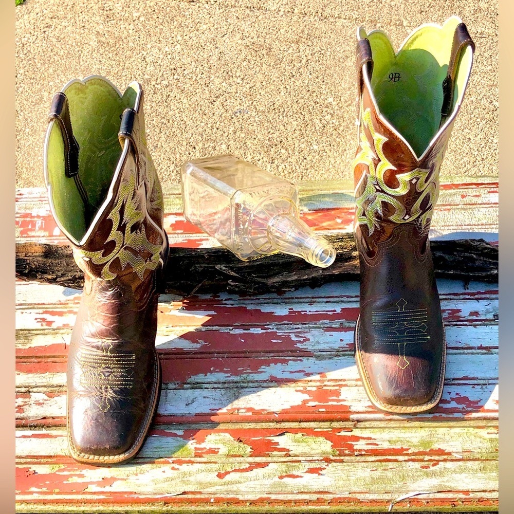 🪺Ariat Leather Tombstone Embroidered Western Boots - Picture 7 of 16